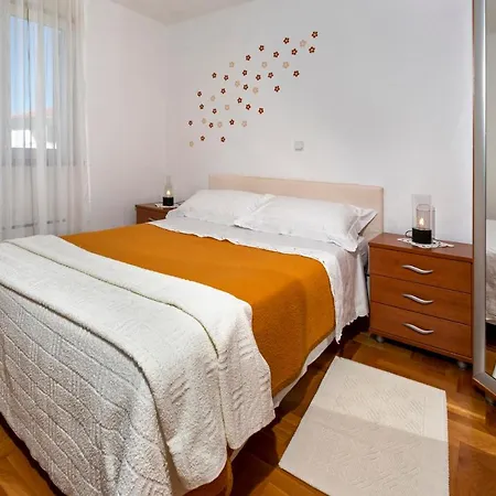 Holiday home Ginkgo Porec